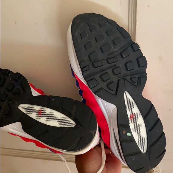 Nike shoes - Picture 3 of 3